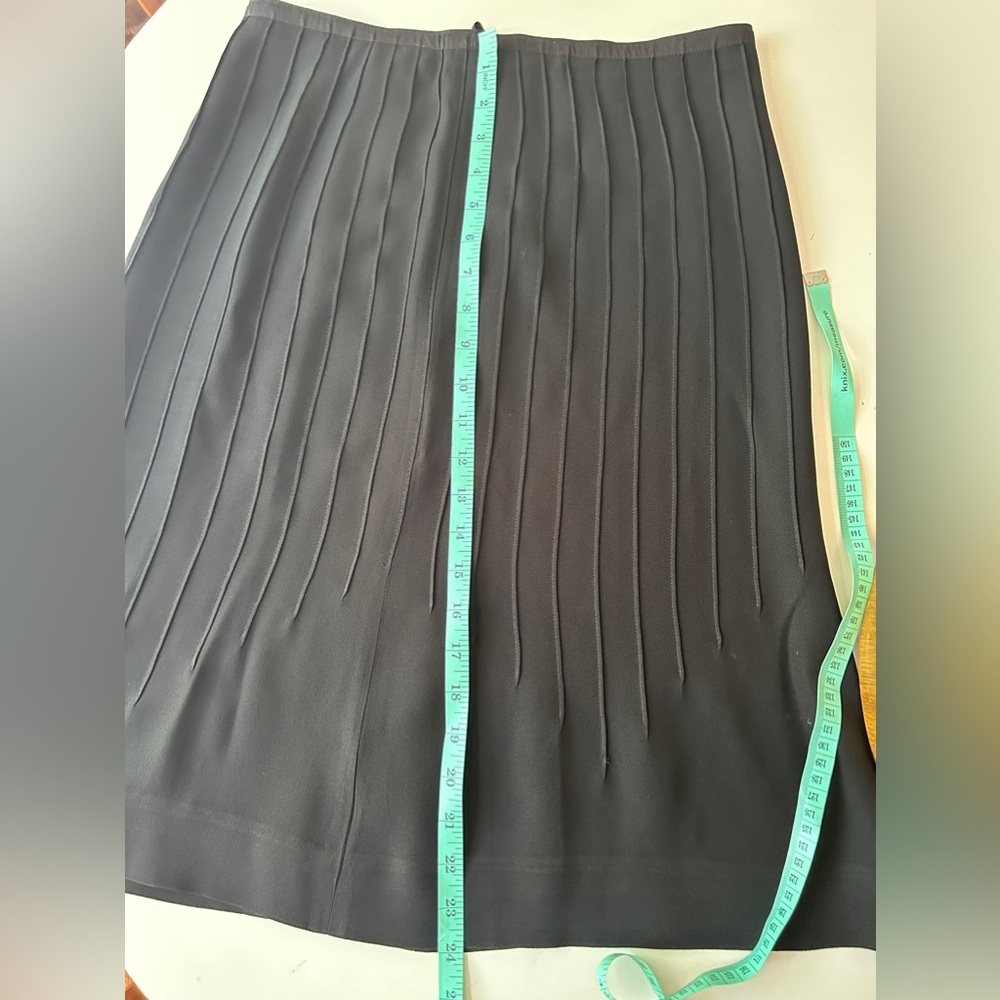 Black pleated skirt